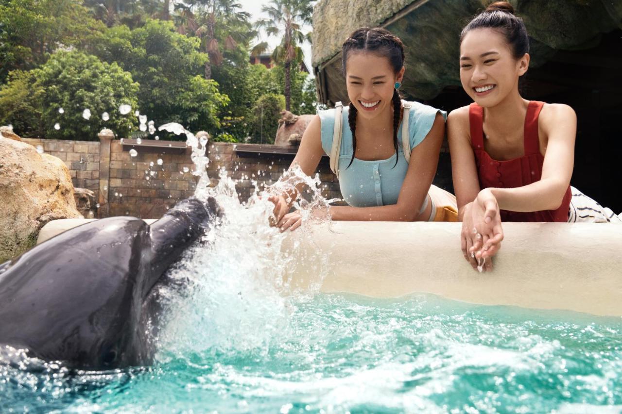 Resorts World Sentosa - Hard Rock Hotel Singapur Exterior foto Dolphin Cove